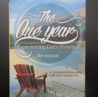 365 Renungan Harian-Chris Tiegreen untuk Lebih dekat kepada-Nya (The One Year - Experiencing God's Presence Devotional)